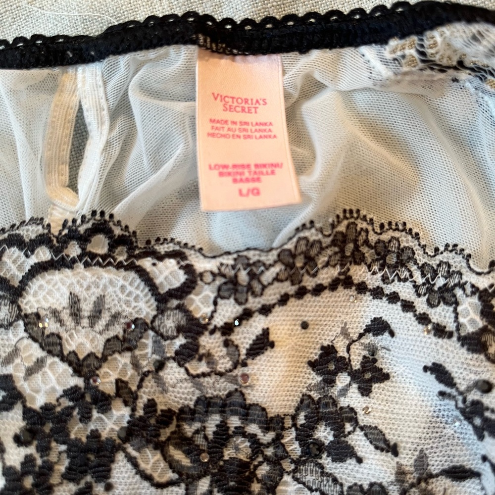 Victoria Secret Intimates Matching Set - Picture 5 of 8